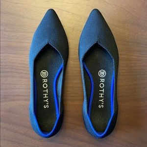 Black Rothy’s Pointed Toe Flats